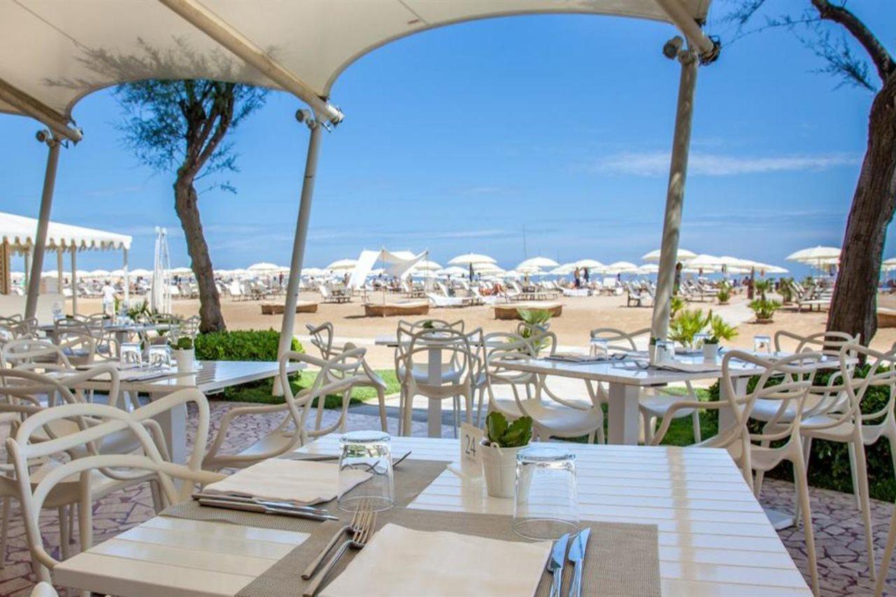Residenza Parco Fellini Hotel Rimini Exterior photo