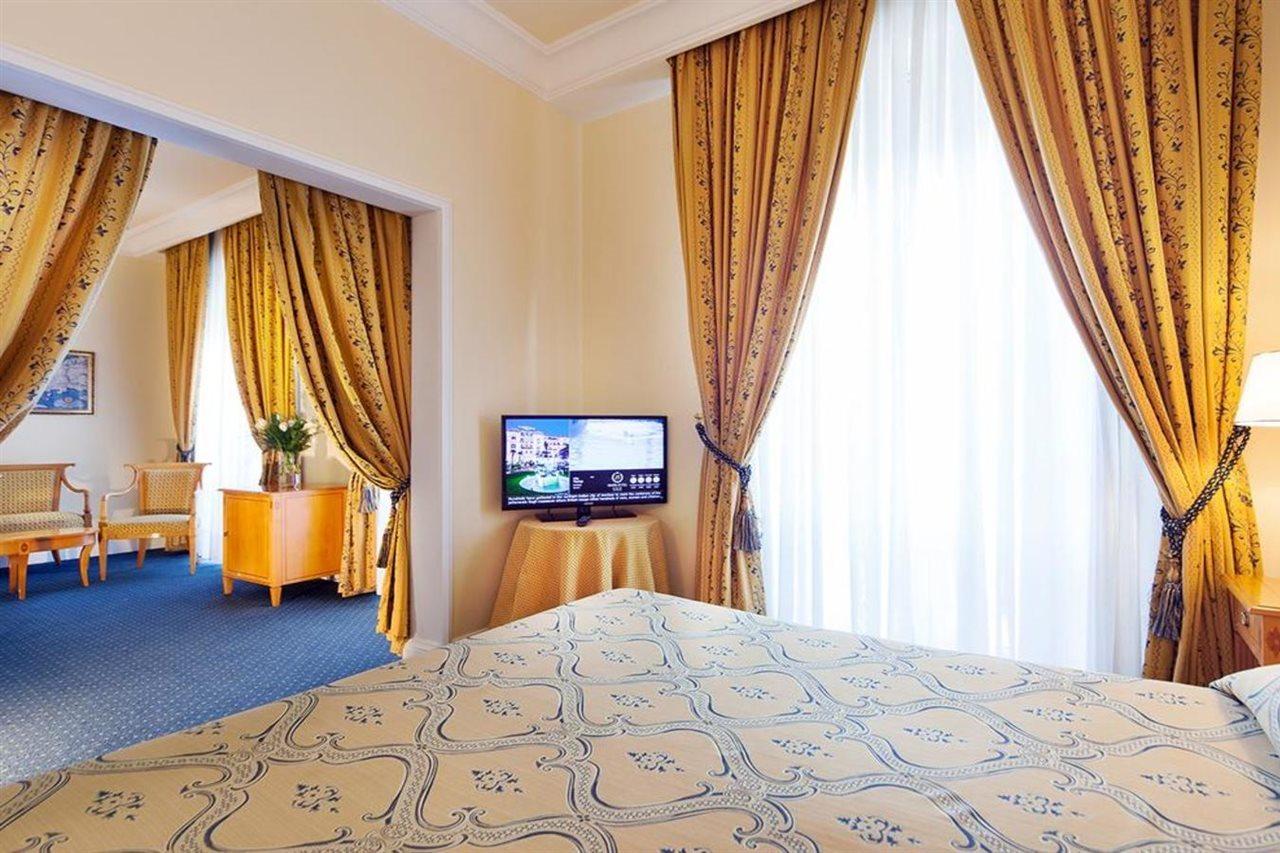 Residenza Parco Fellini Hotel Rimini Exterior photo