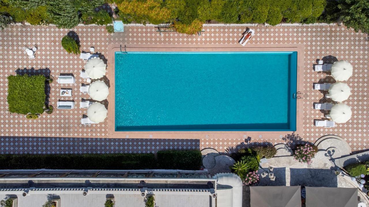 Residenza Parco Fellini Hotel Rimini Exterior photo