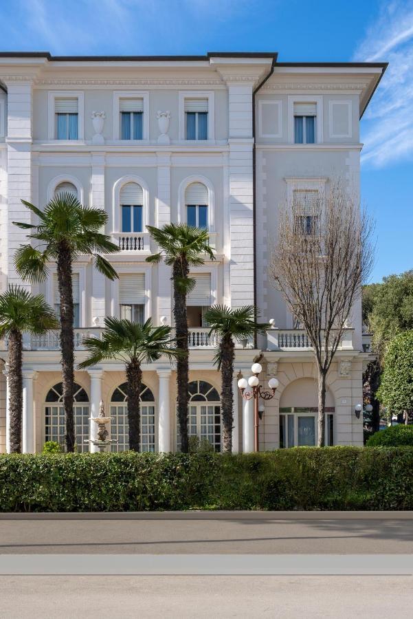Residenza Parco Fellini Hotel Rimini Exterior photo