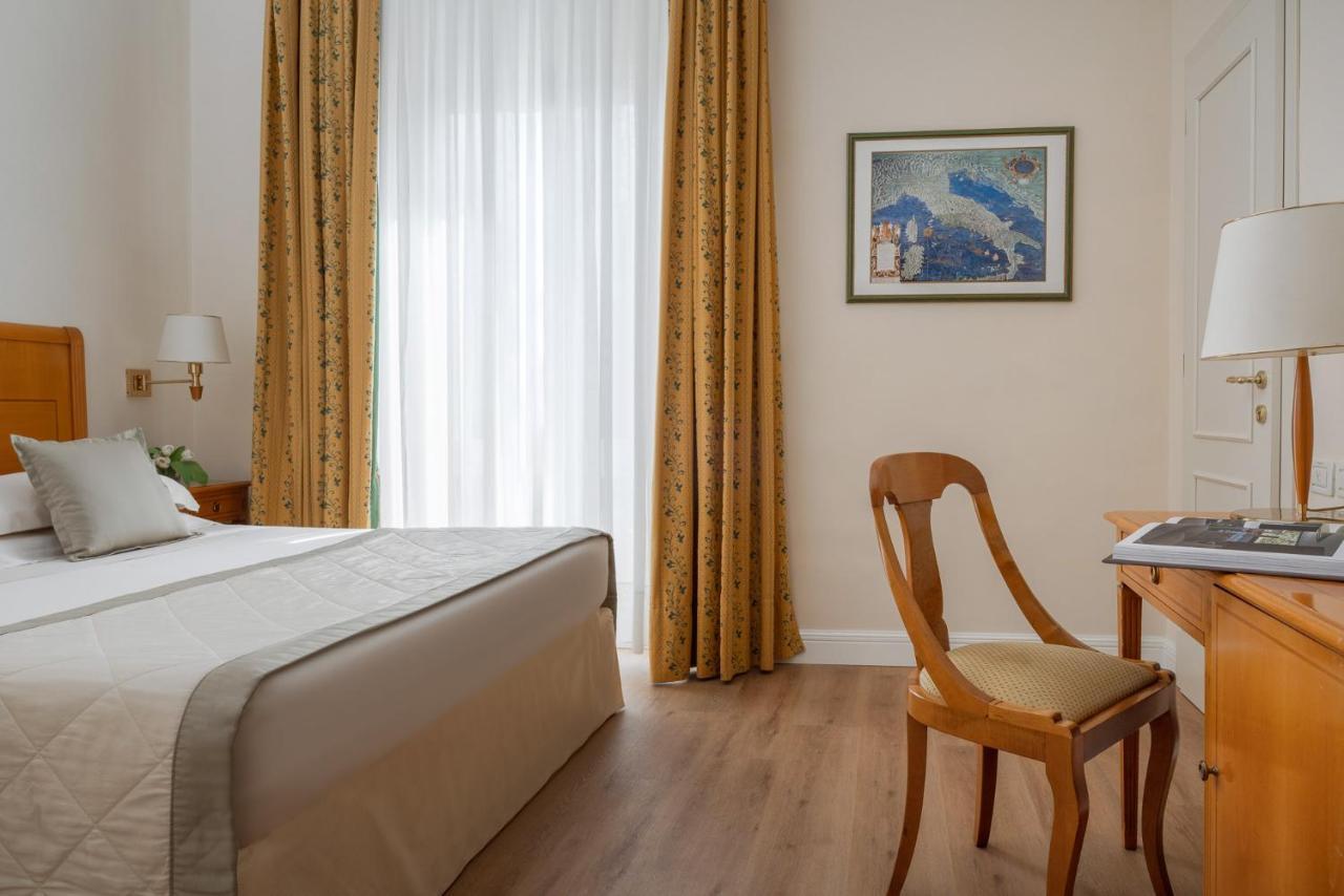 Residenza Parco Fellini Hotel Rimini Exterior photo