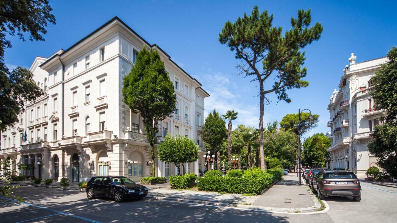 Residenza Parco Fellini Hotel Rimini Exterior photo